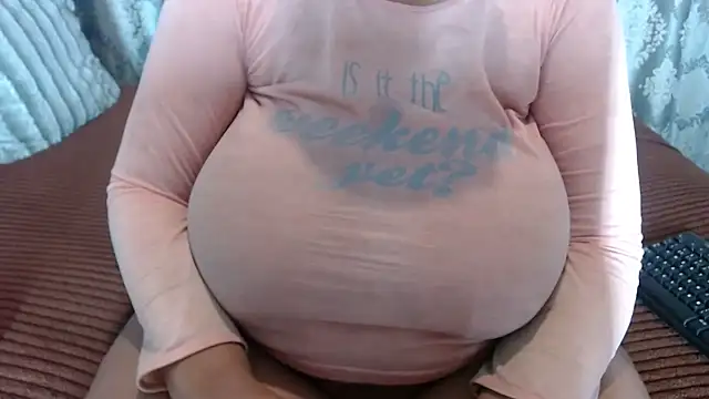 Snapshot of BUBBLYBUNNYxx chatting on April 19, 2026, 4:23 am BUBBLYBUNNYxx online show from April 19, 2026, 4:23 am