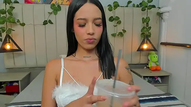 Paulina Lopezz online show from February 12, 2026, 9:10 pm