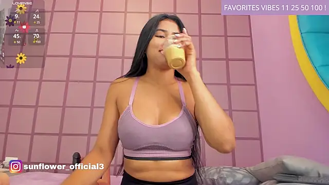 LissMonroe online show from March 6, 2025, 10:41 am