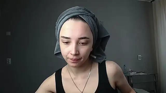 Snapshot of Eva_Gloryy chatting on March 14, 2025, 11:23 am Eva Gloryy online show from March 14, 2025, 11:23 am