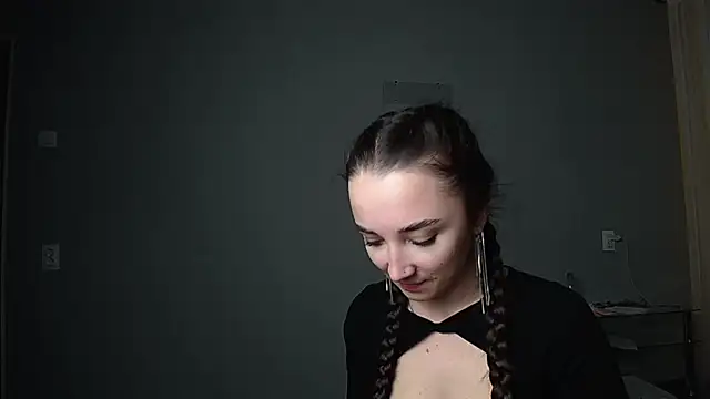 Snapshot of Eva_Gloryy chatting on March 21, 2025, 5:34 pm Eva Gloryy online show from March 21, 2025, 5:34 pm