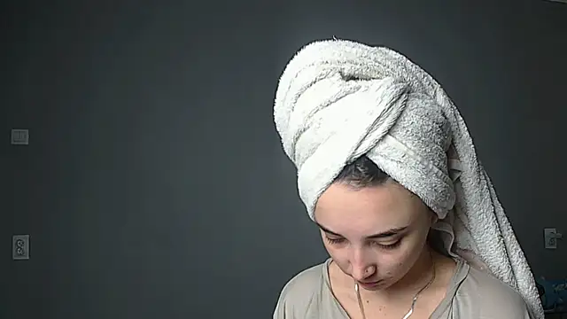 Snapshot of Eva_Gloryy chatting on October 10, 2025, 9:41 am Eva Gloryy online show from October 10, 2025, 9:41 am