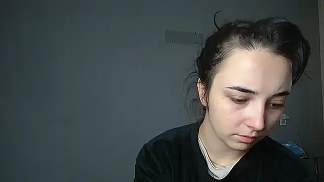 Snapshot of Eva_Gloryy chatting on November 12, 2025, 8:37 am Eva Gloryy online show from November 12, 2025, 8:37 am