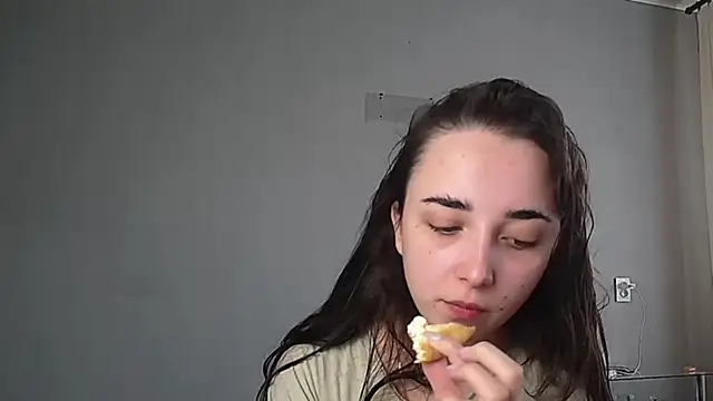 Eva Gloryy online show from March 8, 2026, 12:53 pm