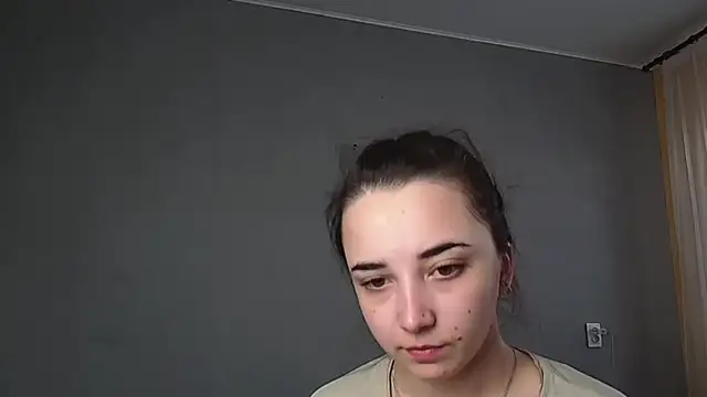 Eva Gloryy online show from March 12, 2026, 8:53 am