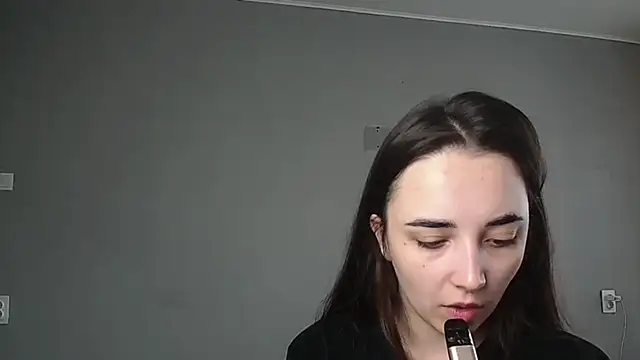 Eva Gloryy online show from April 13, 2026, 9:15 am