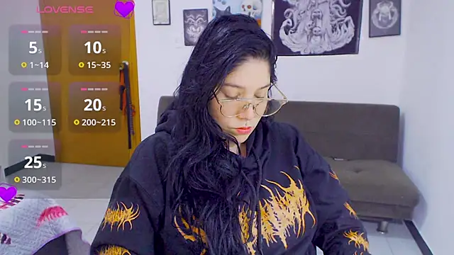 sharonnleon online show from February 24, 2026, 8:51 pm