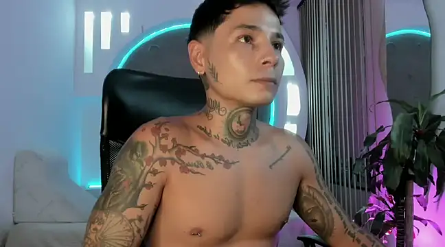 Snapshot of tattokoi chatting on March 11, 2025, 11:04 pm tattokoi online show from March 11, 2025, 11:04 pm