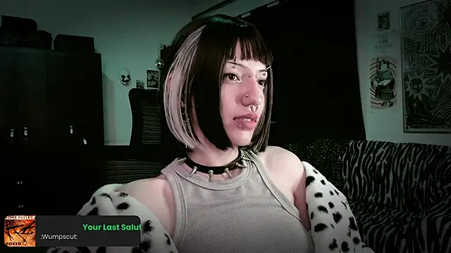 Snapshot of roxy_toxic chatting on May 15, 2026, 11:45 pm roxy toxic online show from May 15, 2026, 11:45 pm
