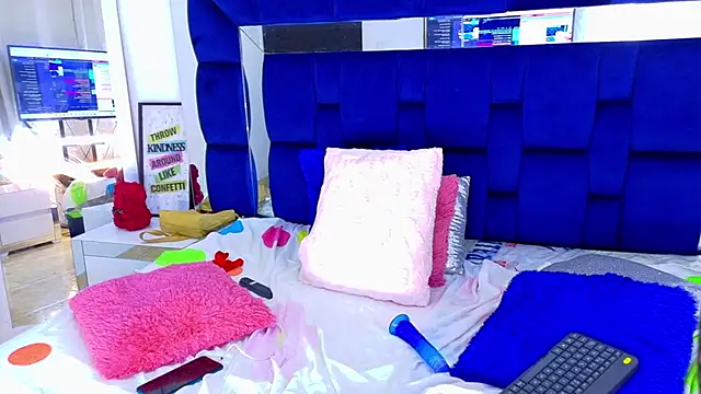 adry moris online show from March 2, 2025, 12:31 am