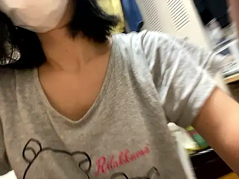 Snapshot of riri_riri_jp chatting on September 24, 2025, 11:35 am riri riri jp online show from September 24, 2025, 11:35 am