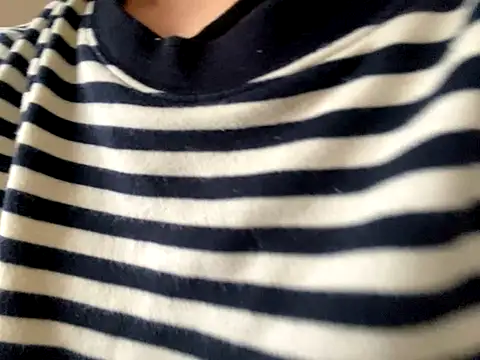 Snapshot of riri_riri_jp chatting on November 16, 2025, 2:50 am riri riri jp online show from November 16, 2025, 2:50 am