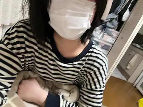 Snapshot of riri_riri_jp chatting on March 15, 2026, 1:28 pm riri riri jp online show from March 15, 2026, 1:28 pm