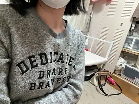 Snapshot of riri_riri_jp chatting on March 26, 2026, 10:21 am riri riri jp online show from March 26, 2026, 10:21 am