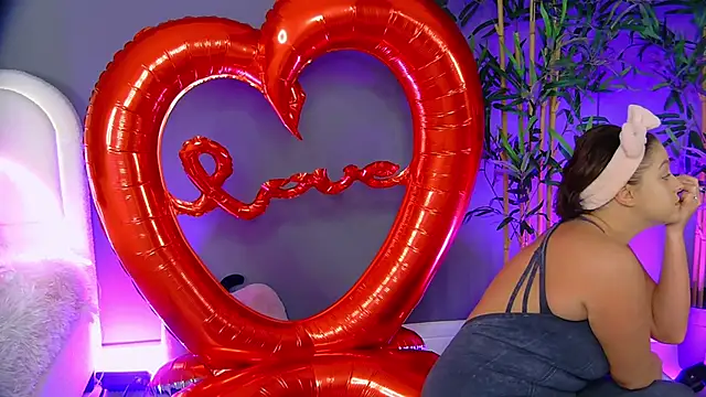 Snapshot of PatriciaSpice chatting on February 13, 2026, 5:58 am PatriciaSpice online show from February 13, 2026, 5:58 am