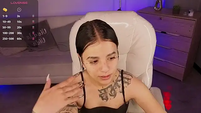 Nicole Foxx  online show from March 24, 2026, 8:36 pm