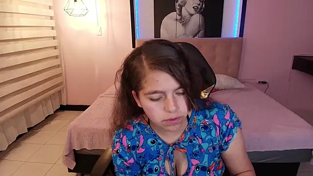 Kitten Cam online show from February 10, 2025, 4:14 pm