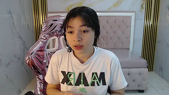 shalon diaz s online show from February 22, 2025, 1:13 pm