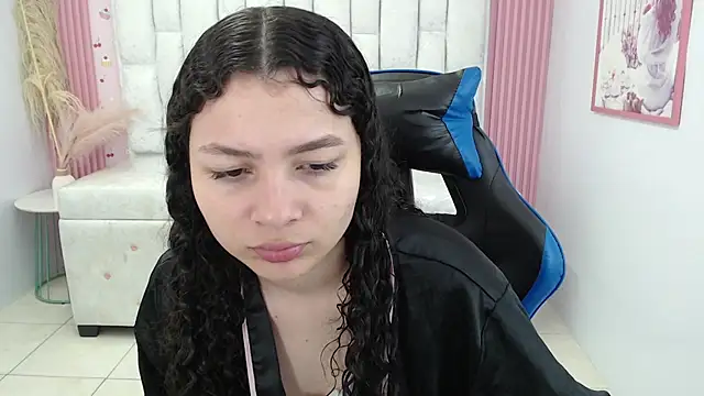 shalon diaz s online show from November 29, 2025, 1:03 pm