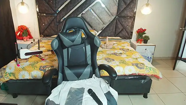 MysticMature online show from March 3, 2026, 5:19 pm