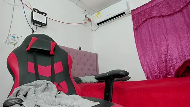 Snapshot of Barbie_sexy33 chatting on January 18, 2026, 8:01 pm Barbie sexy33 online show from January 18, 2026, 8:01 pm