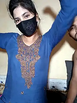 Hot couple 1 online show from October 23, 2025, 11:20 am