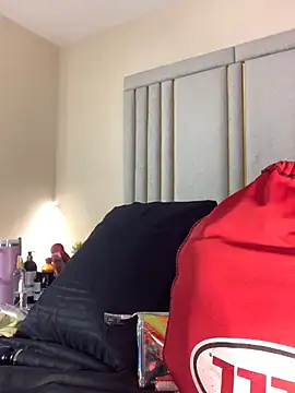 Liincostelloo online show from December 1, 2025, 7:41 pm