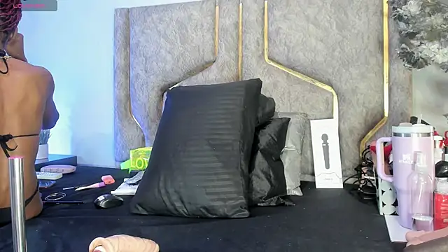 Liincostelloo online show from March 25, 2026, 12:49 am