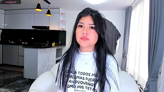 1lubonnie online show from March 14, 2025, 10:05 pm