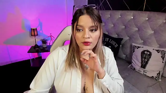 victoria  floyd online show from February 10, 2026, 8:57 pm