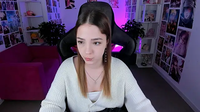 PamBeesly online show from March 3, 2025, 2:47 am