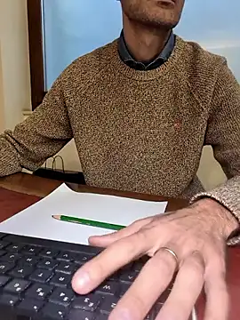 AvvocatoPorco online show from October 21, 2025, 9:54 am
