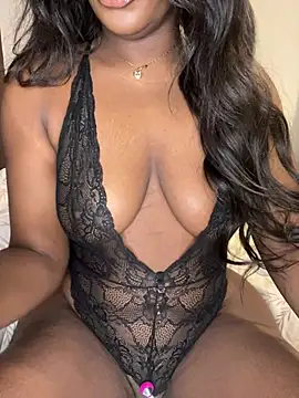 3xoticNiyah online show from April 6, 2026, 8:21 pm