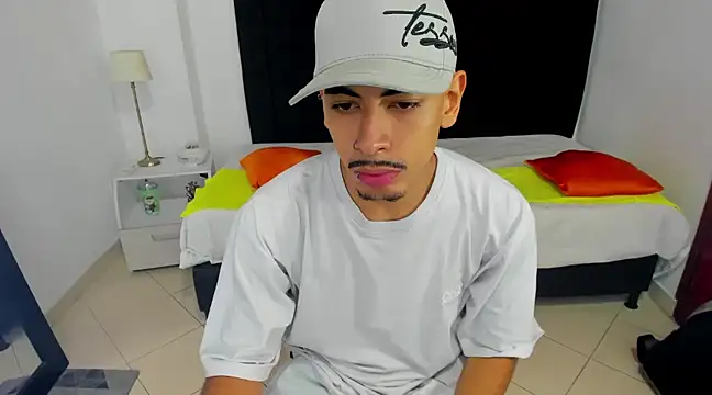 Snapshot of brad_usma chatting on February 4, 2025, 4:37 am brad usma online show from February 4, 2025, 4:37 am