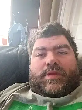 Rcraigue4 online show from November 14, 2025, 3:44 pm