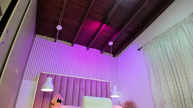 ScarlettDreamss7 online show from May 13, 2026, 12:13 pm