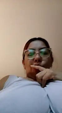 brithany olson25 online show from February 13, 2025, 10:55 am