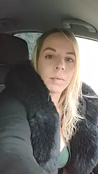 SweetyNinaOff1 online show from January 17, 2026, 3:39 pm