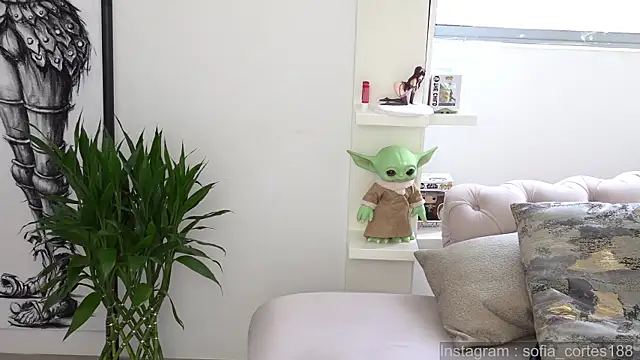 tatiana  cortes18 online show from January 28, 2025, 3:35 pm