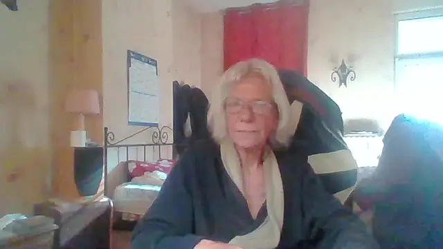 Snapshot of rosanetrav chatting on September 28, 2025, 8:20 am rosanetrav online show from September 28, 2025, 8:20 am