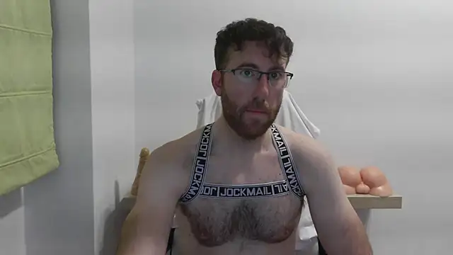 Snapshot of machohiberiko chatting on February 16, 2026, 8:05 pm machohiberiko online show from February 16, 2026, 8:05 pm