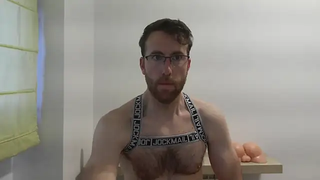 Snapshot of machohiberiko chatting on February 23, 2026, 5:32 pm machohiberiko online show from February 23, 2026, 5:32 pm