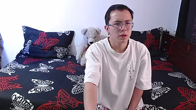 Tina 4 Charlie online show from October 28, 2025, 1:47 pm