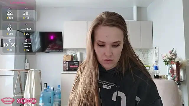 DianaShermy online show from January 13, 2026, 1:27 pm