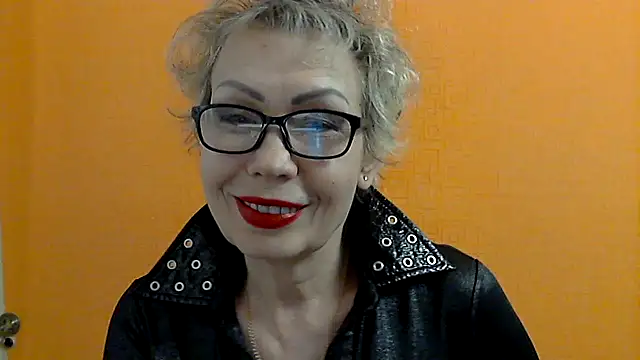 NessyJenixs online show from February 7, 2025, 6:13 pm