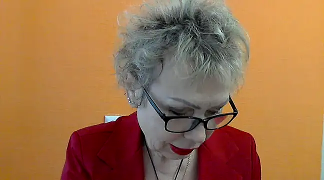 NessyJenixs online show from February 18, 2025, 2:16 pm