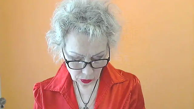 Snapshot of NessyJenixs chatting on May 19, 2026, 6:31 am NessyJenixs online show from May 19, 2026, 6:31 am