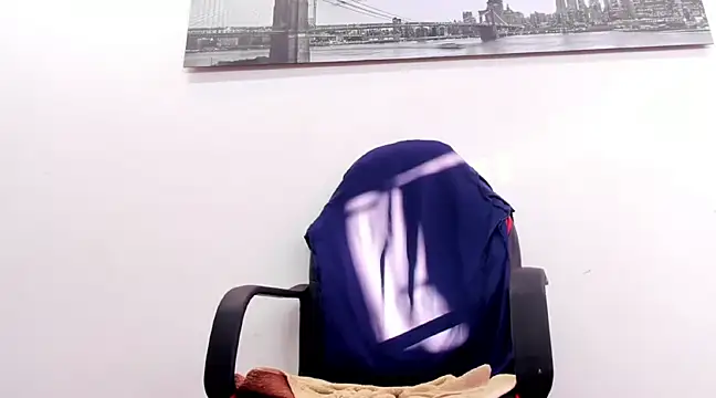 carlos alber12 online show from February 26, 2025, 9:58 pm