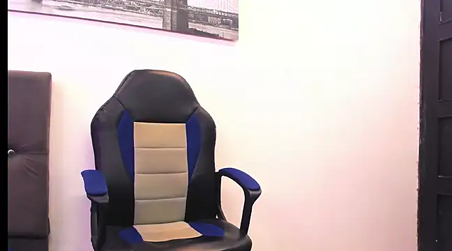 carlos alber12 online show from March 16, 2025, 6:01 pm