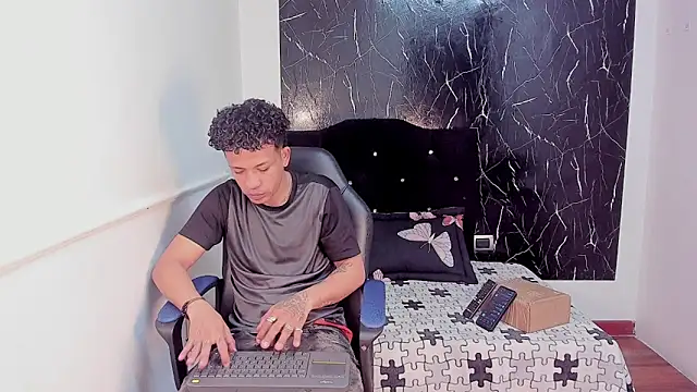 carlos alber12 online show from October 10, 2025, 12:04 pm